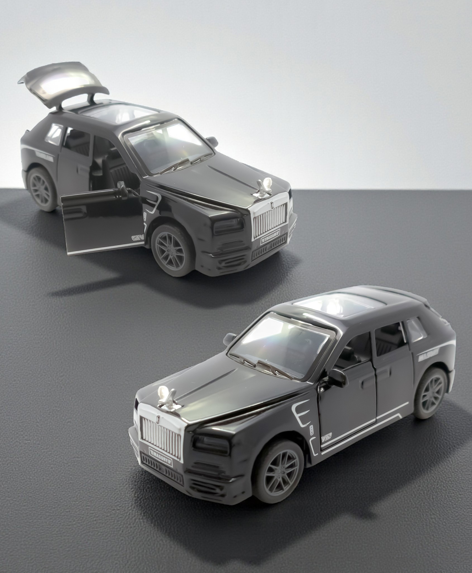 The Flyers Bay 1:32 Scale DieCast Metal Pull-Back Action Openable Doors Lights and Music Rolls-Royce Cullinan Premium Car Toy for Kids Realistic Miniature Model Gift 2+yrs Girls Boys (Black)-picture-21