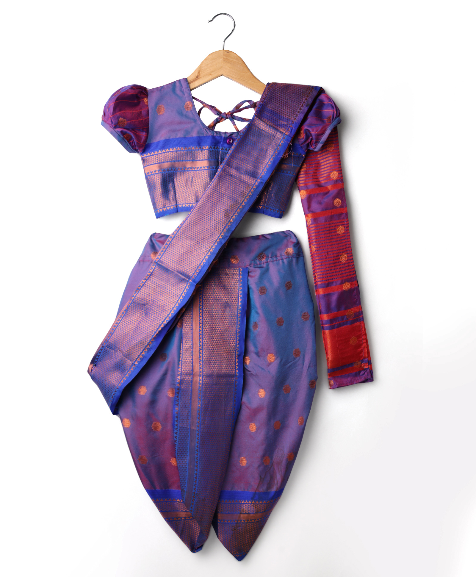 Bhartiya Paridhan Silk Woven Half Puffed Sleeves Blouse And Zari Bordered Nauvari Saree - Magenta Pink & Purple-image-23