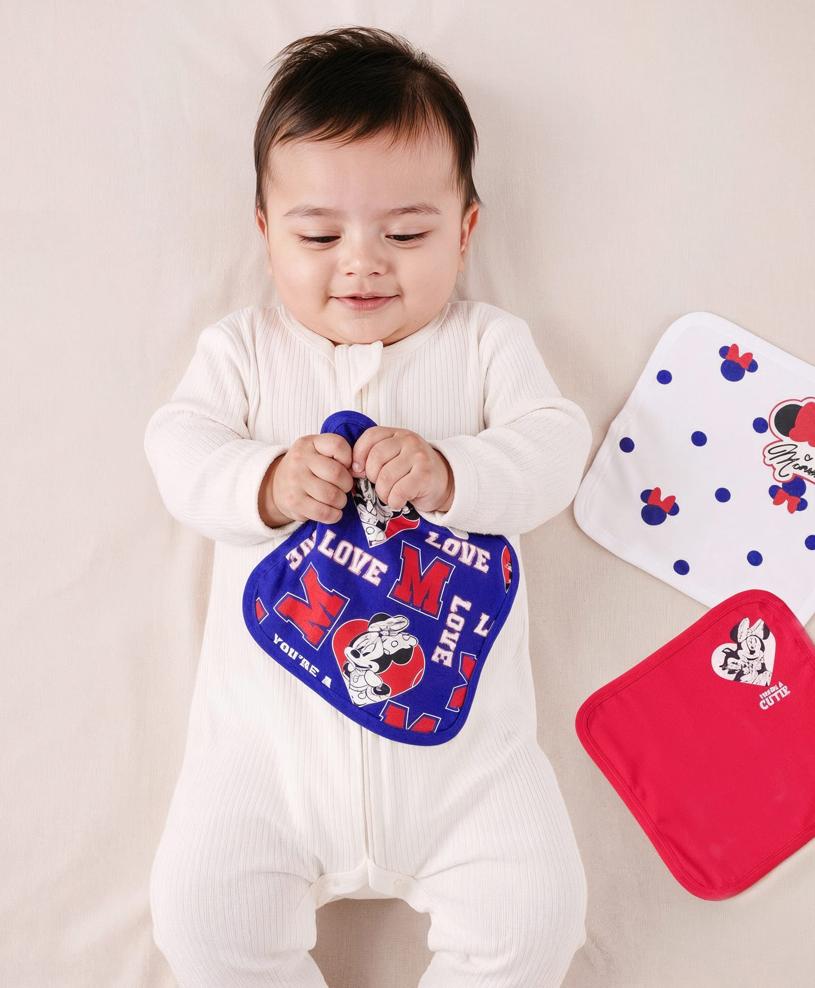 Babyhug Disney Interlock Knit Hand & Face Towel with Minnie Mouse Graphics Pack of 3 L 33 x B 33 - Red White & Navy Blue-image-11