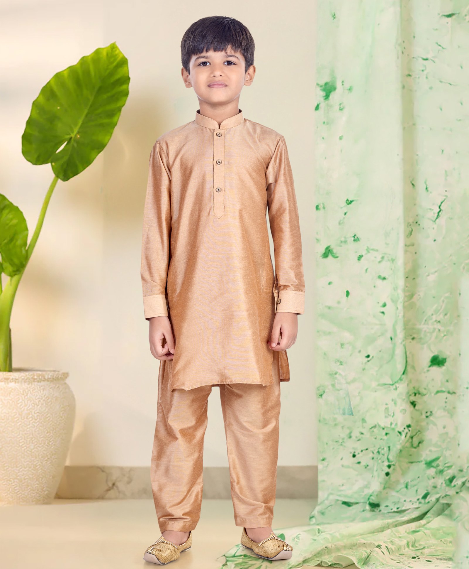 Pehanaava Jute Woven Full Sleeves Solid Pathani Style Kurta Pyjama Set - Royal Gold-image-16