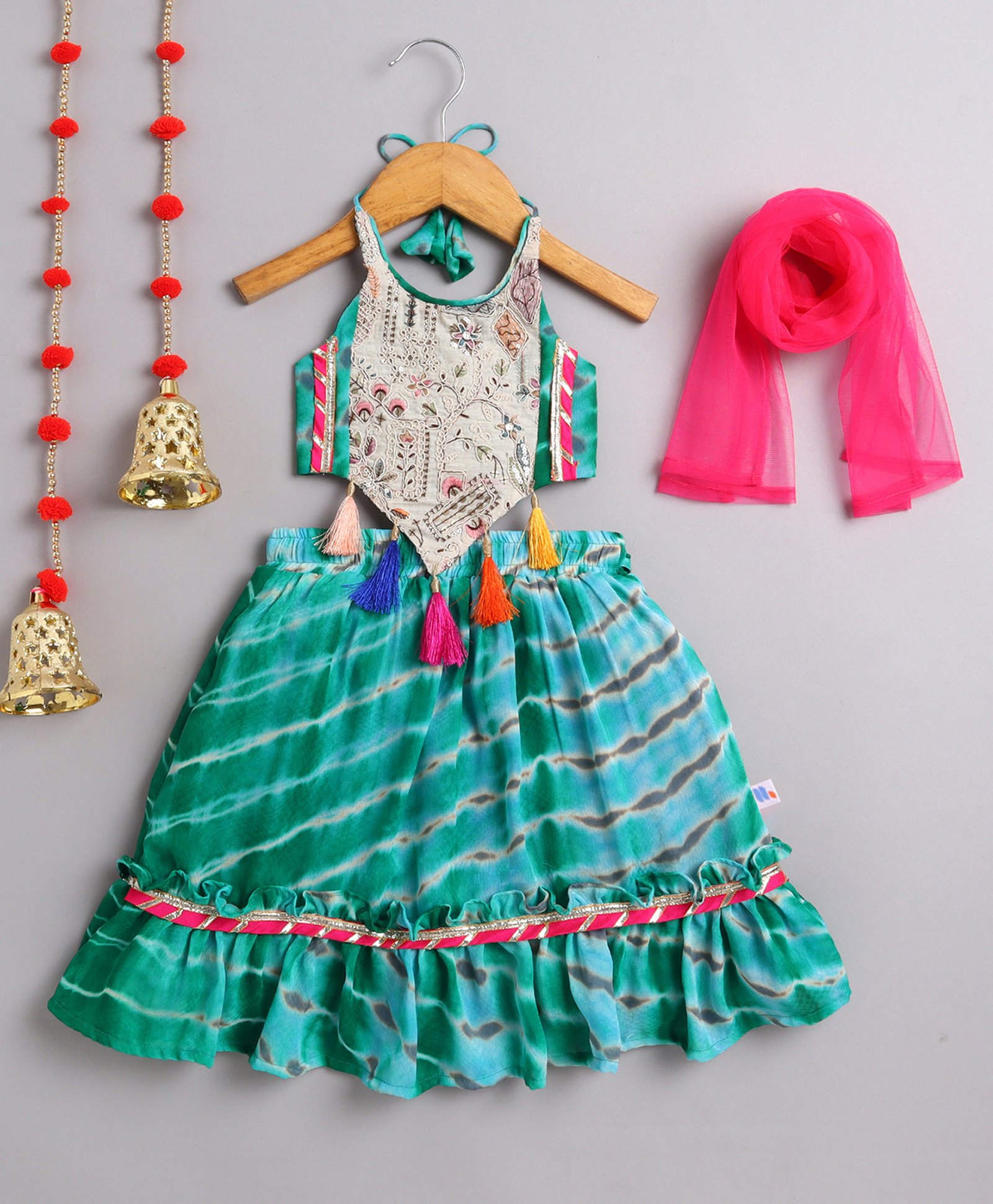 Many frocks & Georgette Woven Sleeveless Floral Embroidered Gota Lace & Sequins Embellished Lehenga Choli With Dupatta Set - Green-image-38