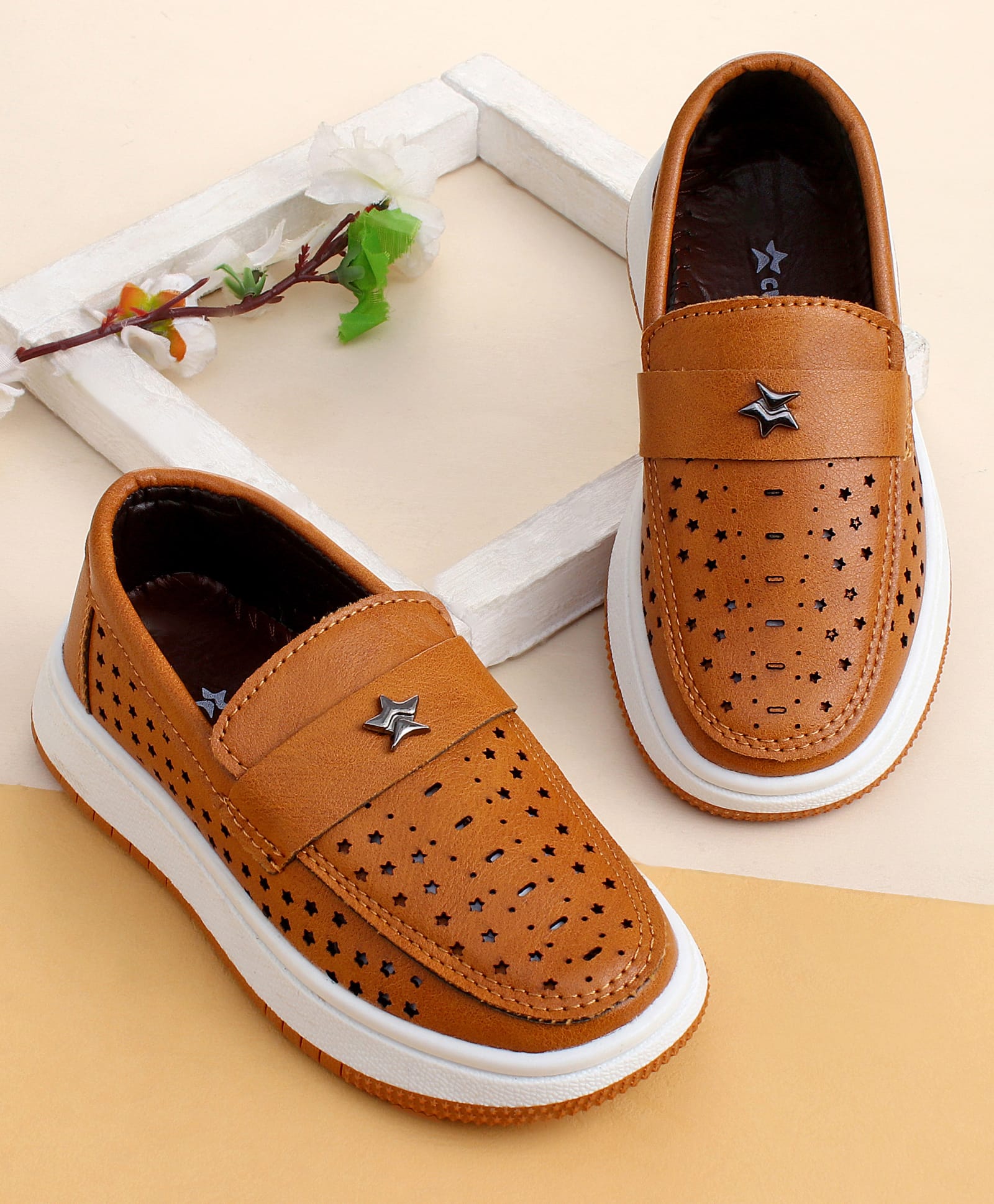 Cute Walk by Babyhug Slip On Solid Loafer - Tan-image-16