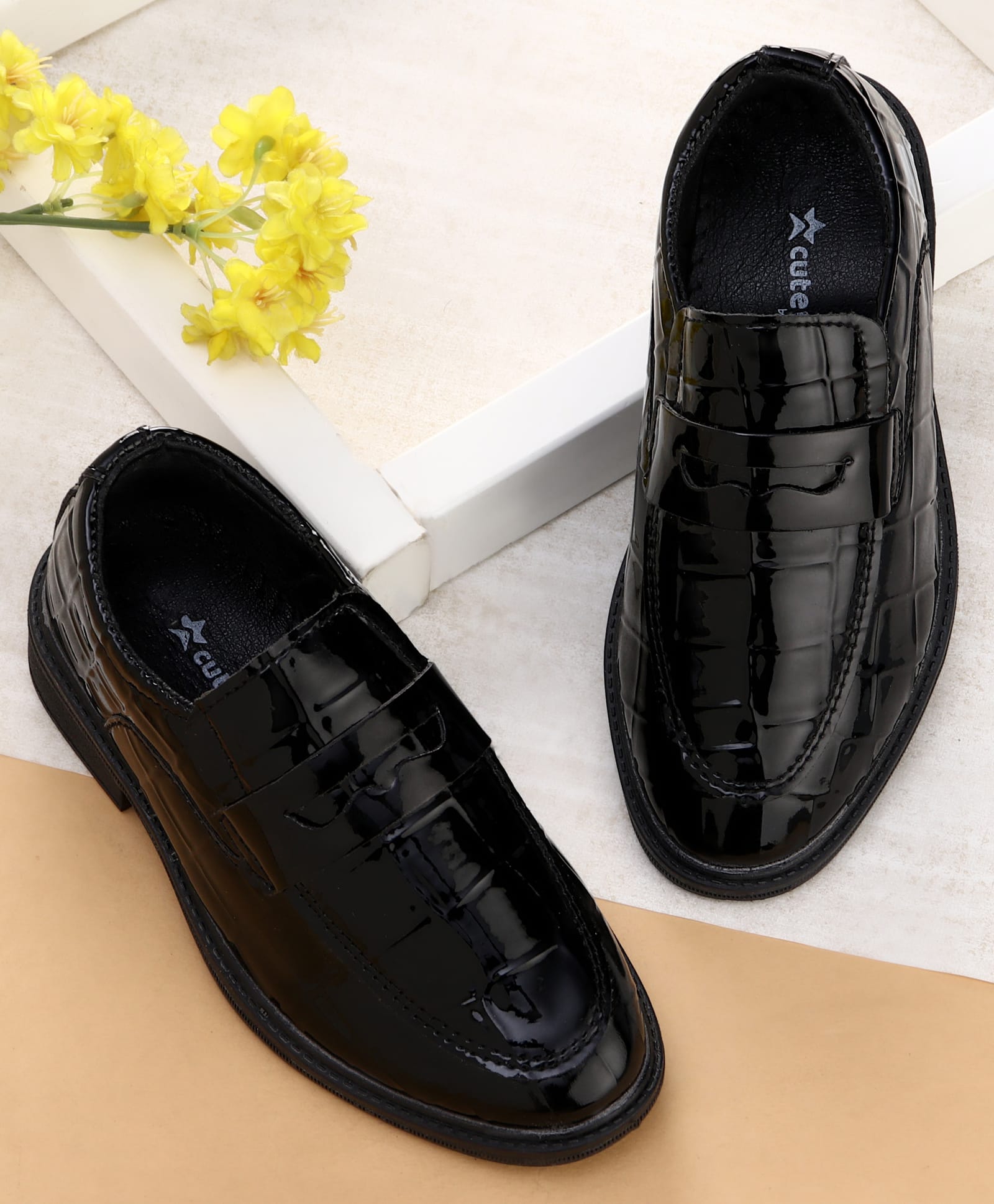 Cute Walk by Babyhug Slip On Solid Oxford Shoes - Black-image-20