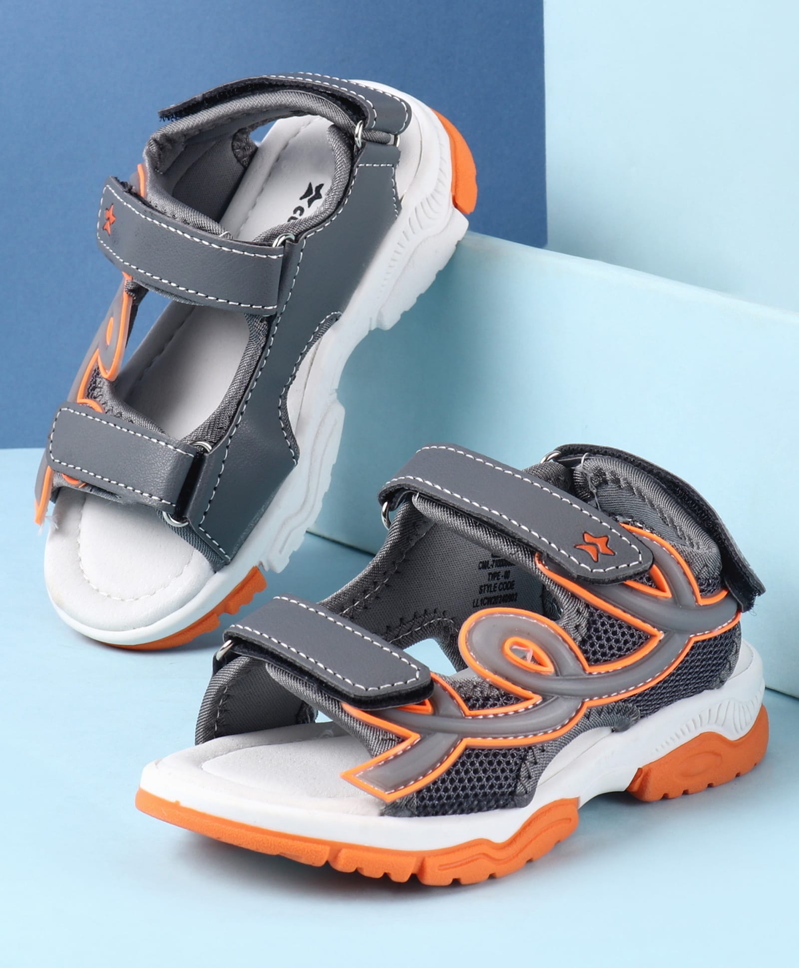Cute Walk by Babyhug Solid Sandals with Velcro Closure - Grey-image-45
