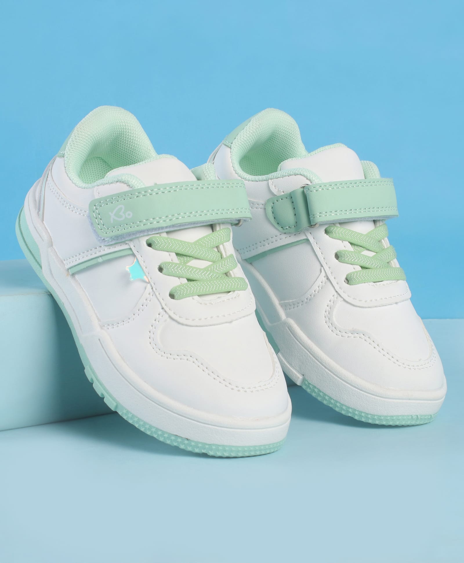 Babyoye Solid Color Casual Shoes with Velcro Closure & Lace Detailing - Light Green-image-27