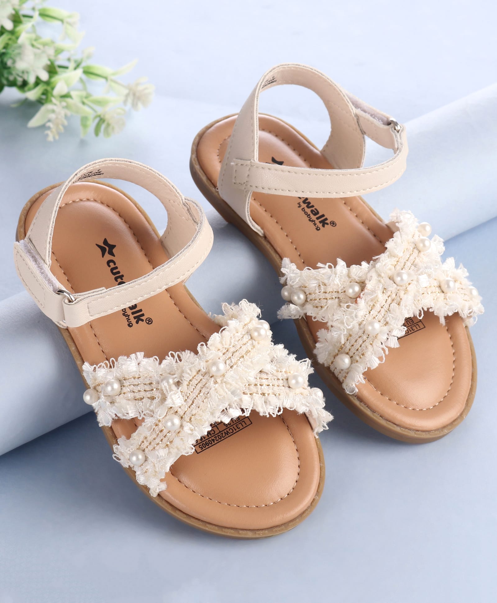 Cute Walk by Babyhug Velcro Closure Sandals With Pearl Detailing - White-picture-20