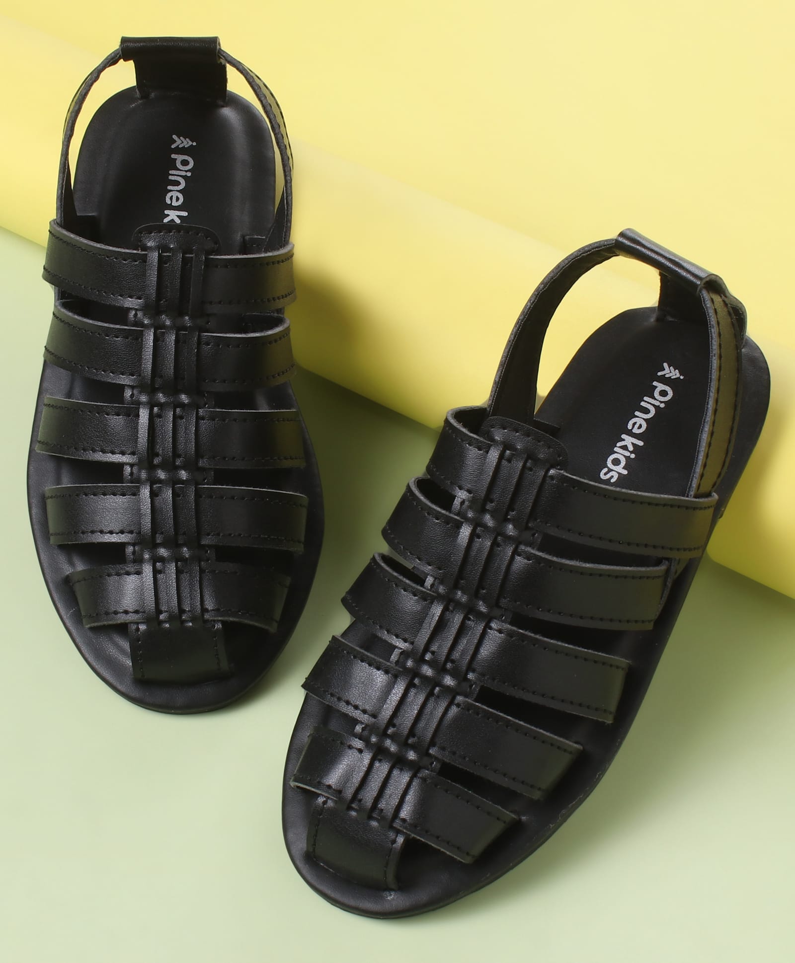 Pine Kids Back Strap Mojaris - Black