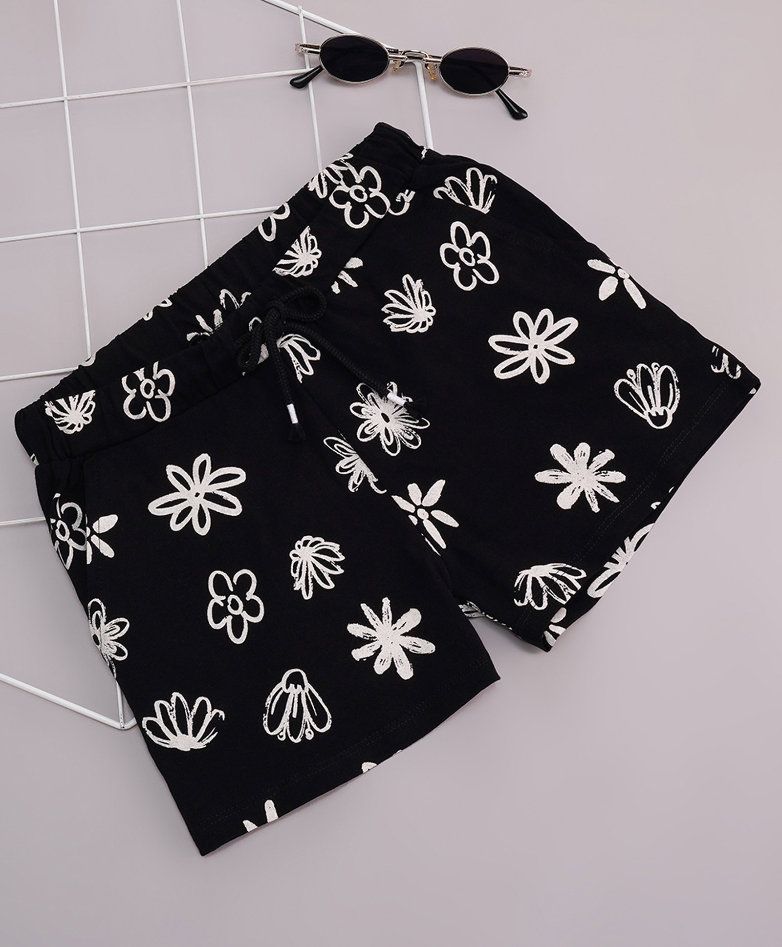 Pantaloons Junior 100% Cotton Woven Floral Printed Shorts - Pirate Black-image-35