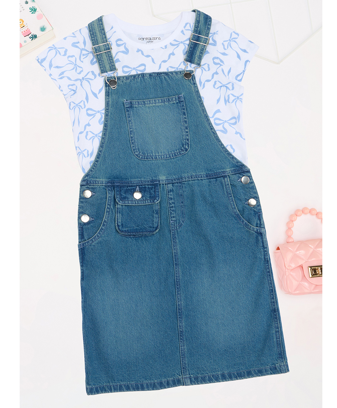 Pantaloons Junior Cotton Elastane Denim Solid Dungaree With Half Sleeves Bow Printed Tee - Blue-picture-25
