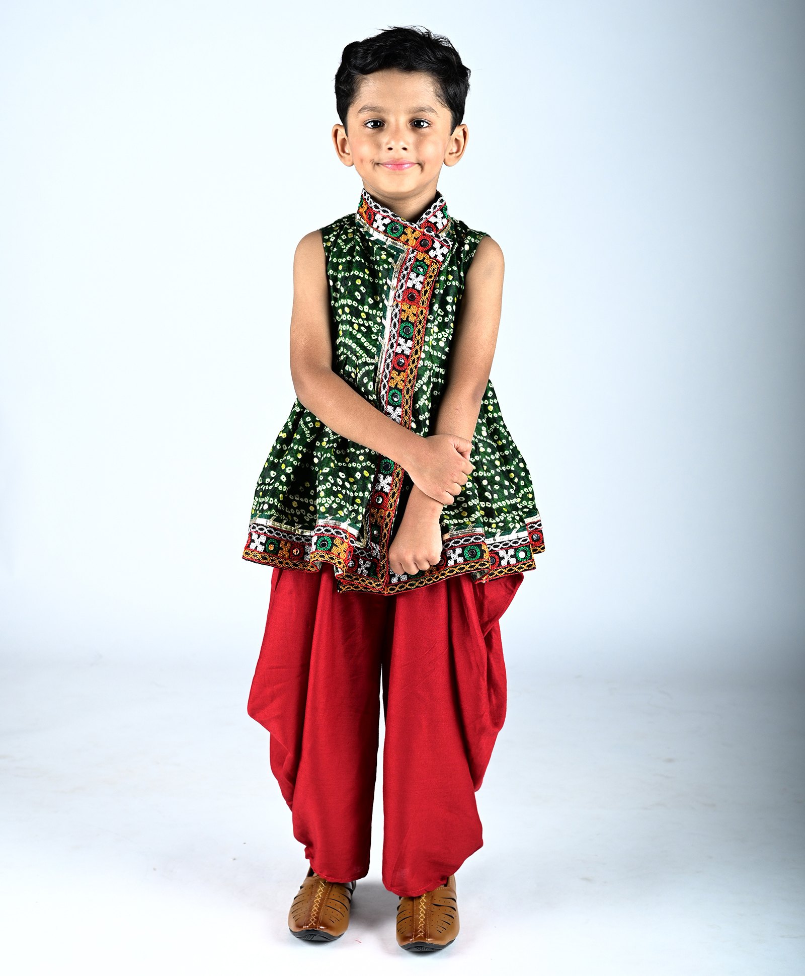 Aglare Rayon Woven Navratri Theme Sleeveless Bandhani Designed & Mirror Work Detailed Kedia Set - Green