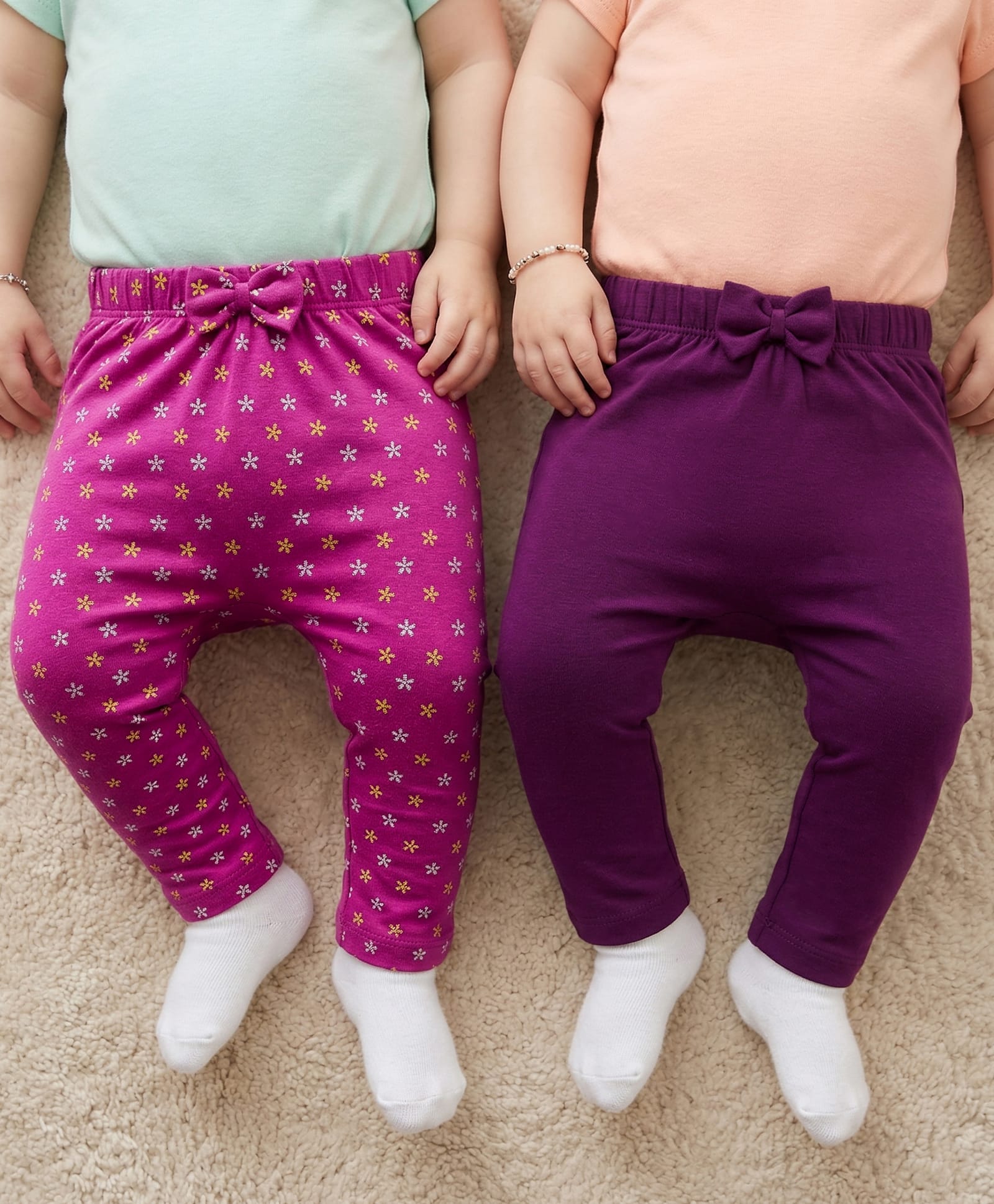 Babyoye 100% Cotton Knit with Eco Jiva Finish Full Length Diaper Leggings with Kitty & Floral Print & Bow Applique Pack of 2 - Violet & Purple-image-6