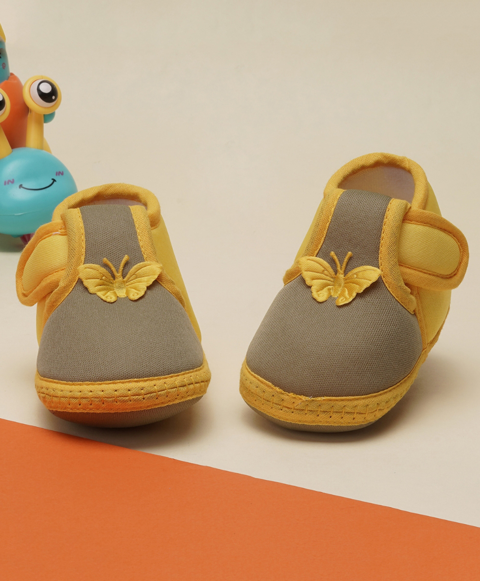 Neska Moda Butterfly Applique Detailed Velcro Closure Booties - Green & Yellow-picture-22