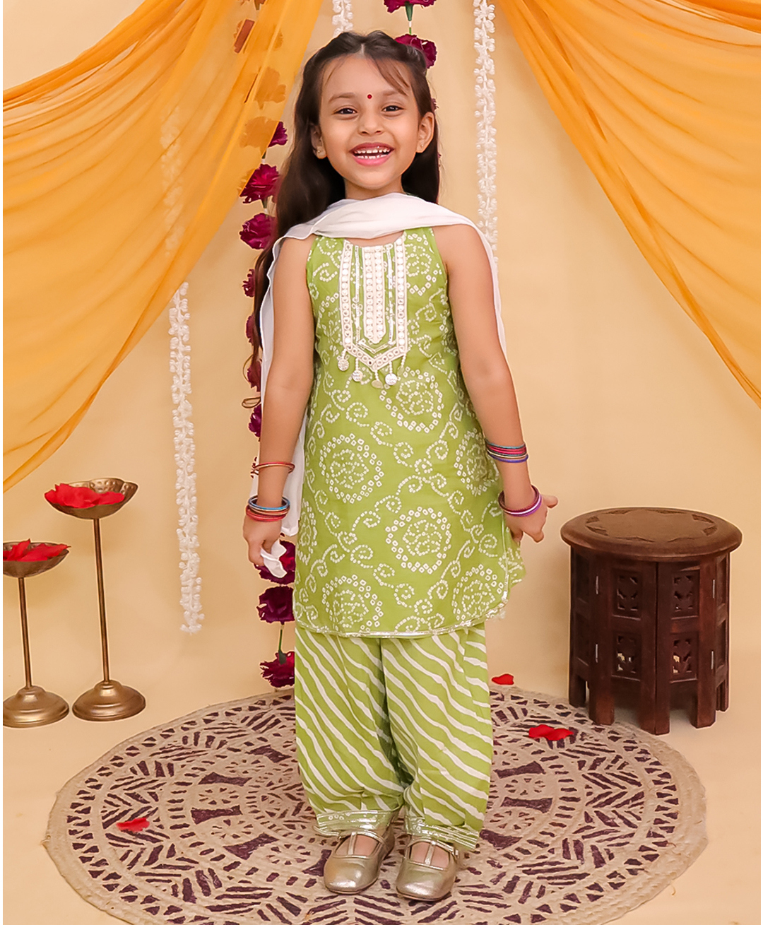 AJ Dezines Cotton Woven Sleeveless Bandhani Designed Halter Neck Detailed Kurti & Salwar With Dupatta Set - Green-picture-26