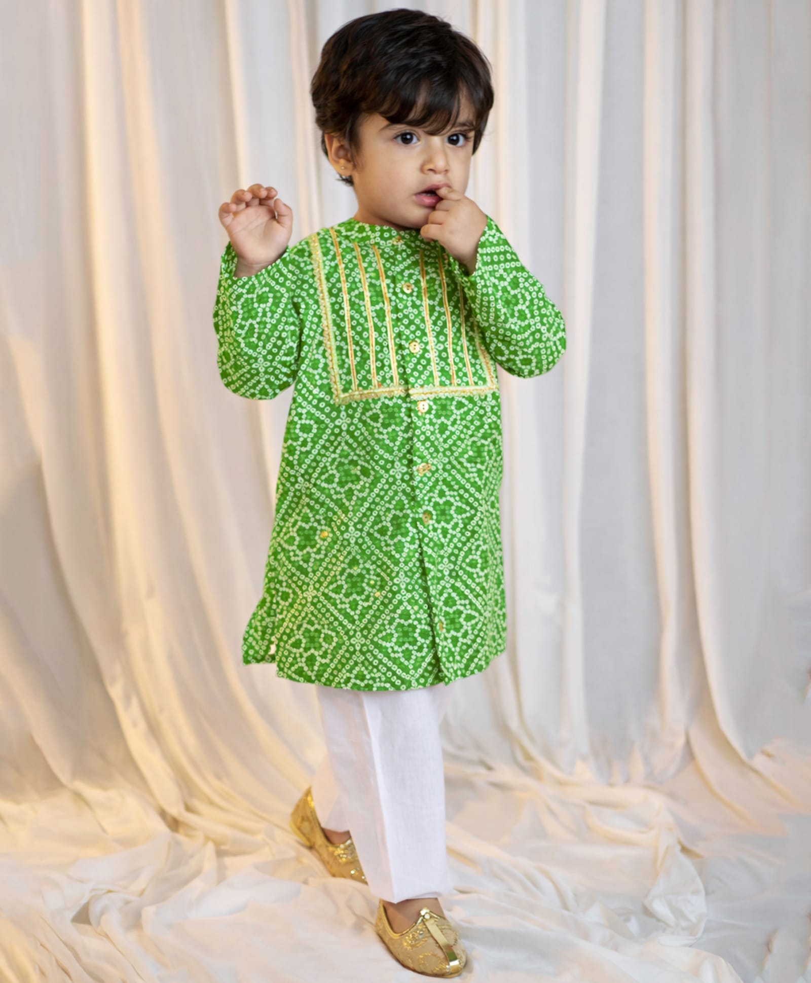 Vastramay Cotton Woven Full Sleeves Bandhani Printed & Gota Lace Embellished Kurta Pyjama Set - Green-image-16