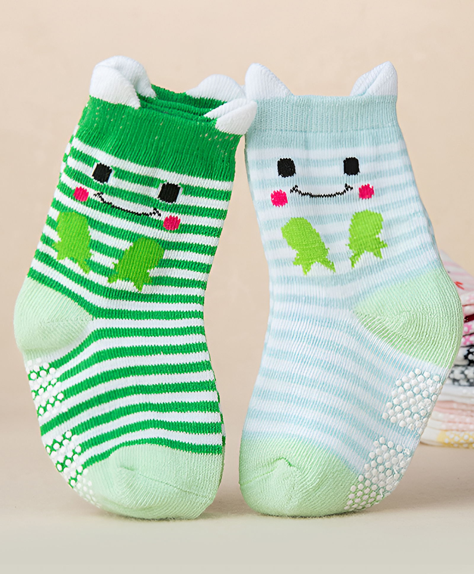 SYGA Pack of 2 Cotton Cute Stripeded Smiley Face & Bow Design Socks - Green & White-image-45