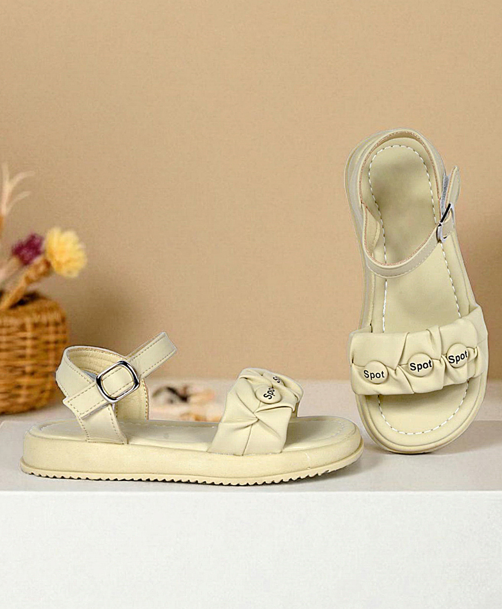 TRUFFLE COLLECTION Spot Text Designed With Buckle Closure Sandals - Beige-picture-38