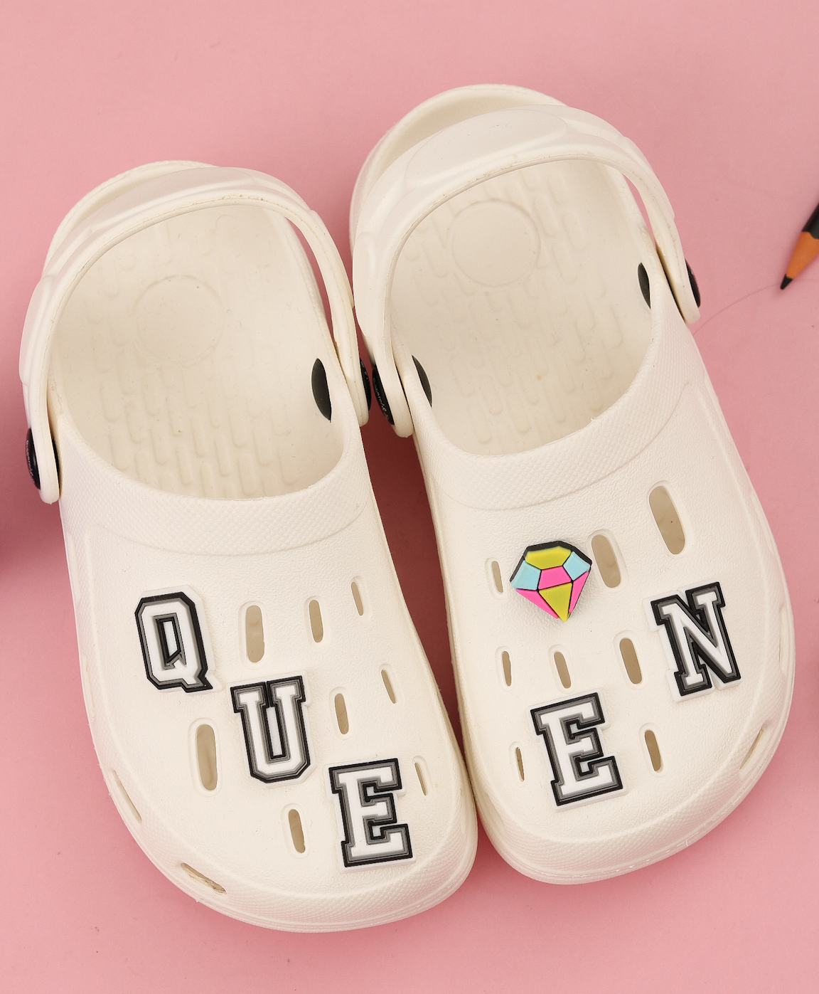 Yellow Bee Queen Word Applique Detailed Perforated Slingback Clogs - White-picture-16