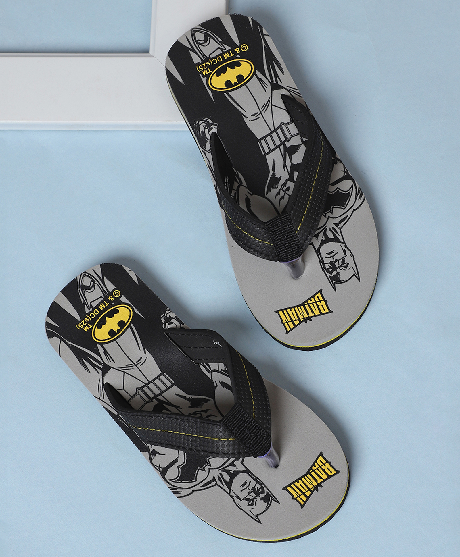 Kidsville Dc Comics Featuring Batman Printed Flip Flops - Grey