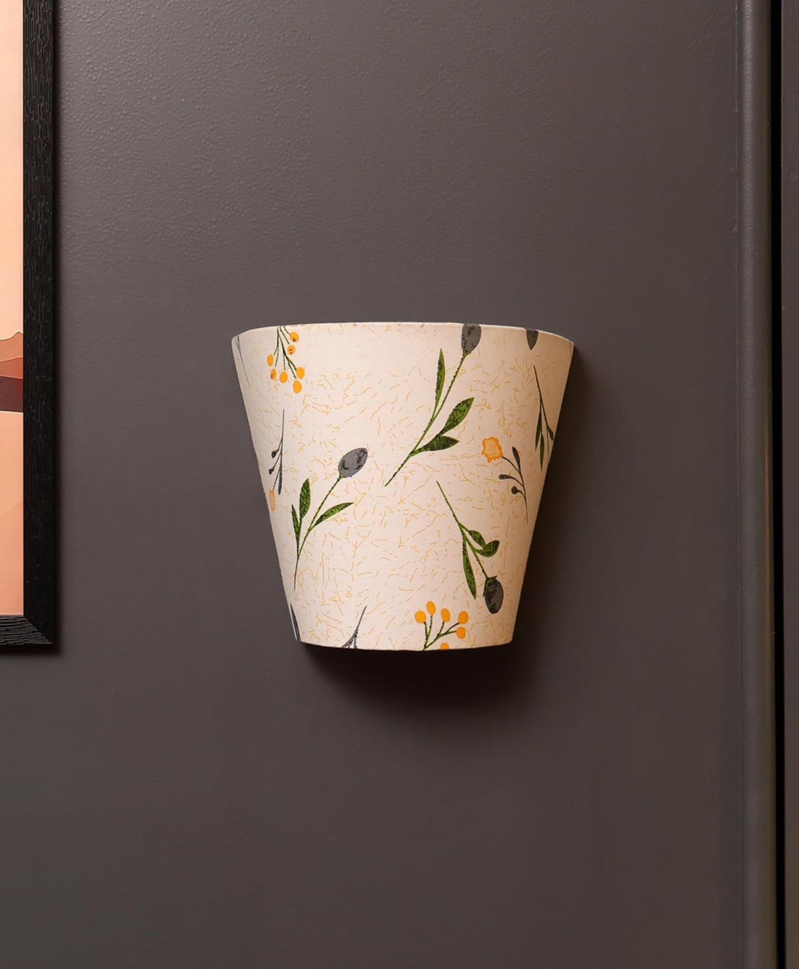 Crosscut Furniture Wall Lamp. V-Shape in Printed Series (Farm Petal)-image-1