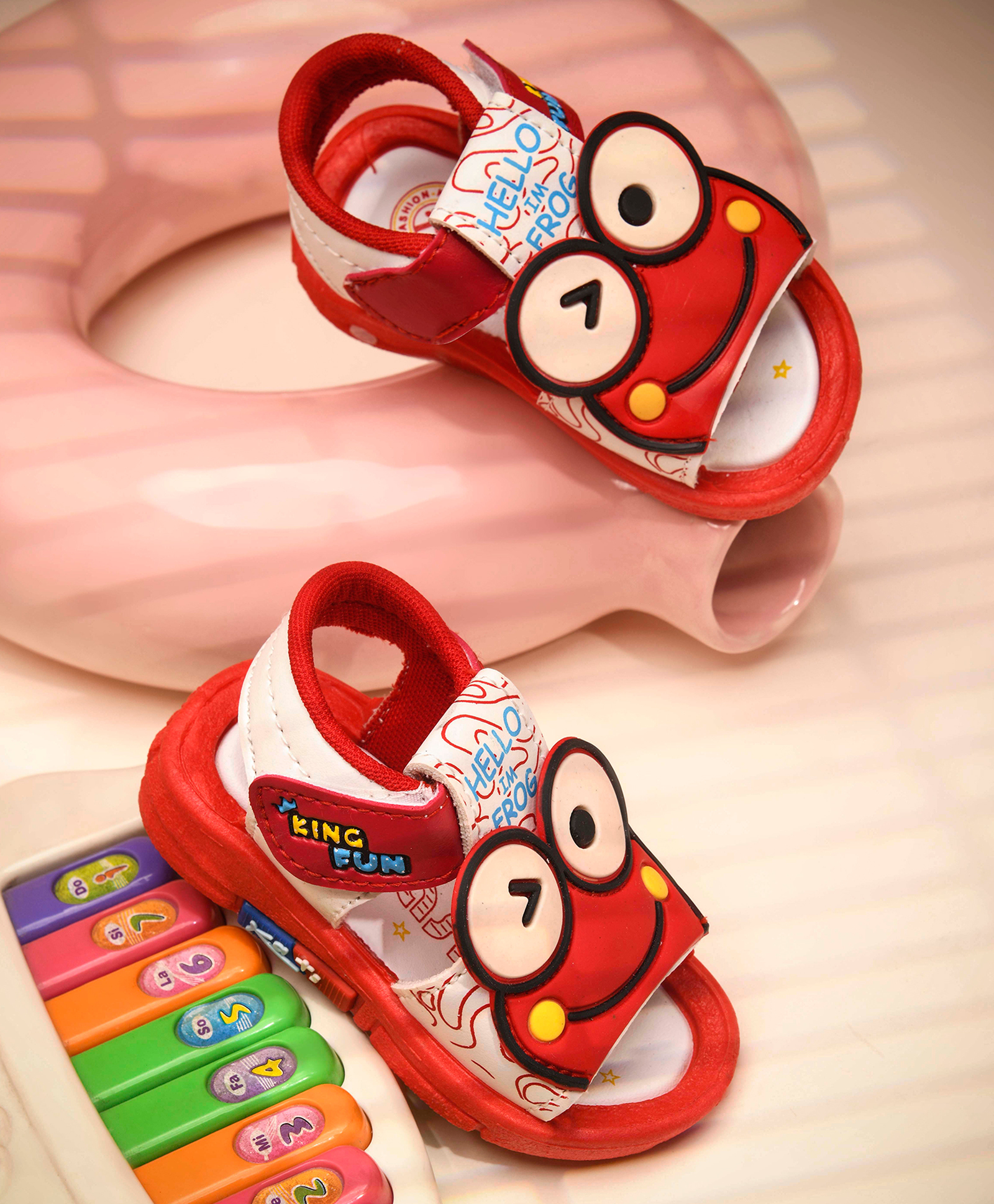 KATS Smiley Face Applique Detailed Musical Velcro Closure Sandals - Red-picture-18