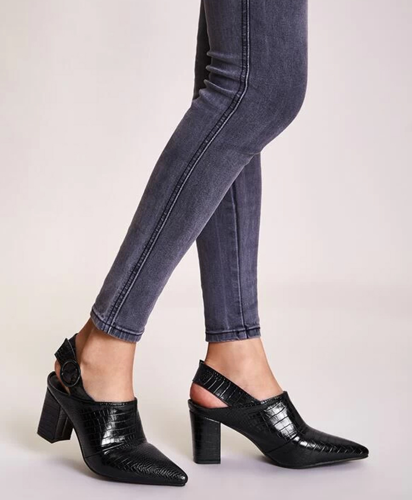 Shoetopia Crocodile Pattern Designed Heeled Sandals - Black-picture-10