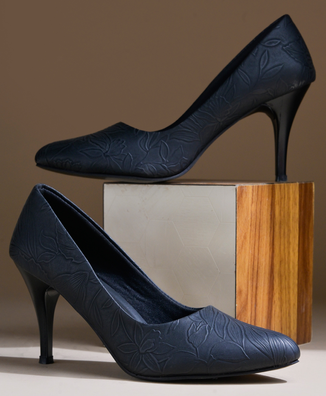 Shoetopia Floral Designed Slip On Pumps - Black-image-2