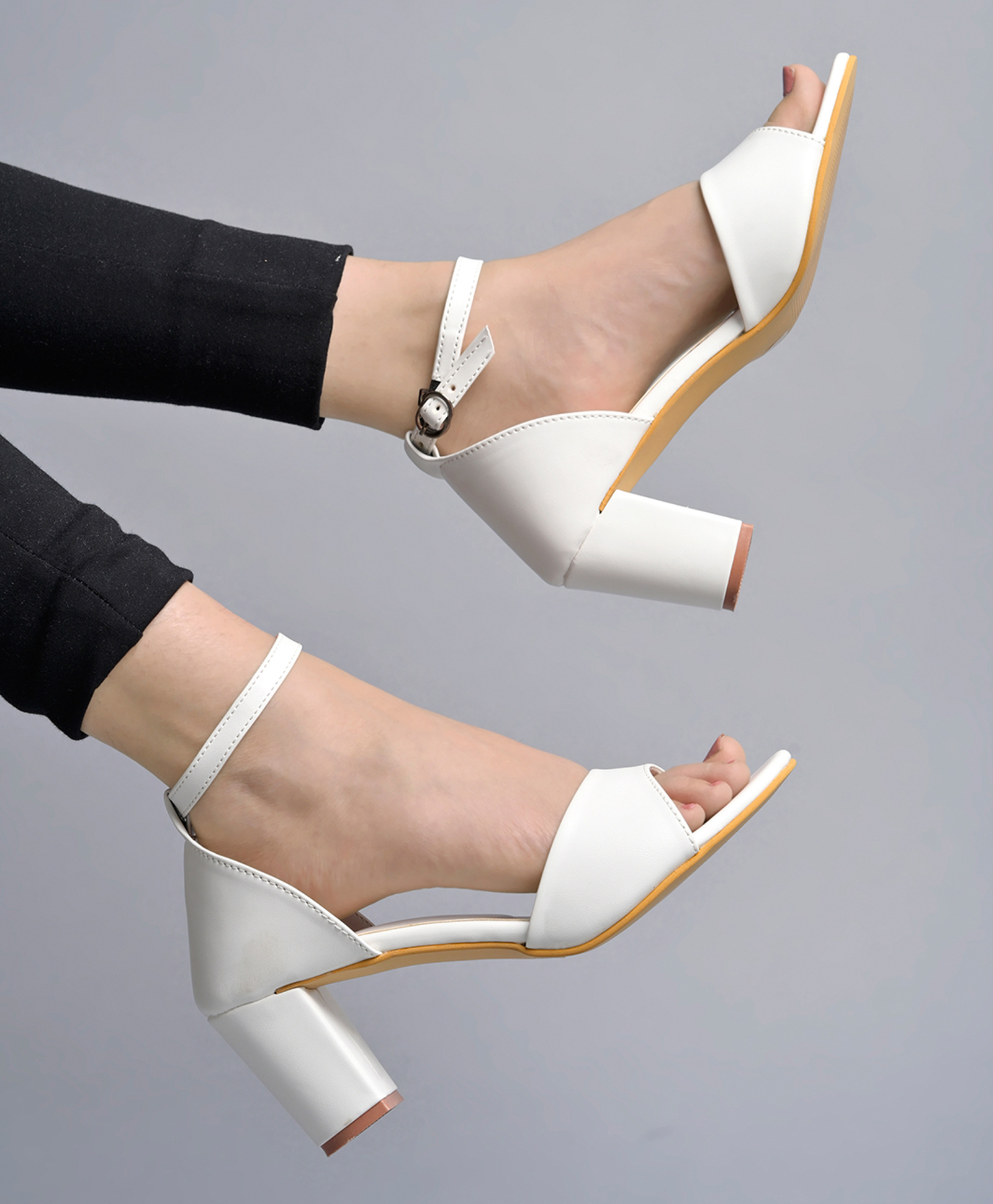 Shoetopia Solid With Buckle Closure Block Heel Sandals - White-picture-21