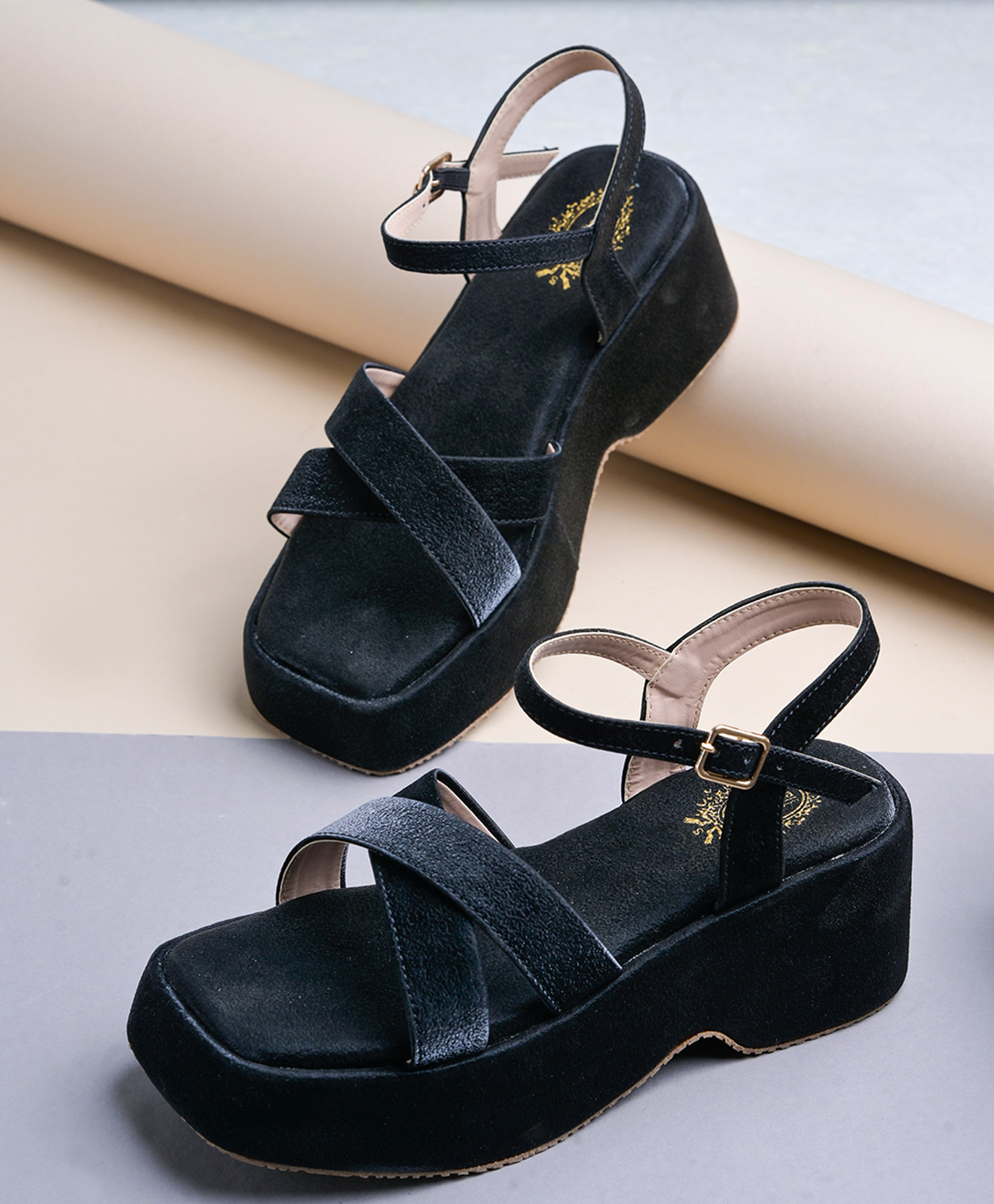 Shoetopia Solid Platform Heeled Sandals - Black-picture-15