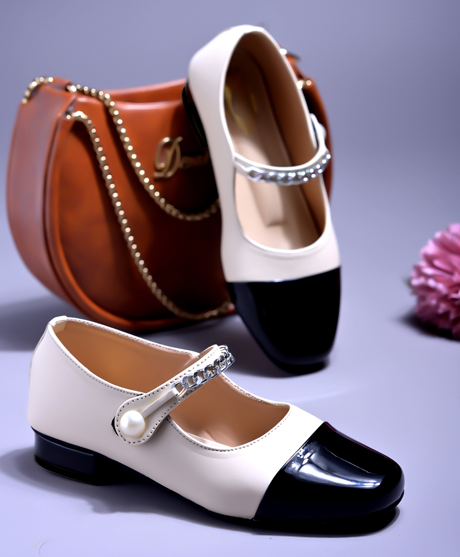 Shoetopia Colour Blocked Metal Chain Applique Detailed Mary Jane Ballerinas - Cream-picture-18