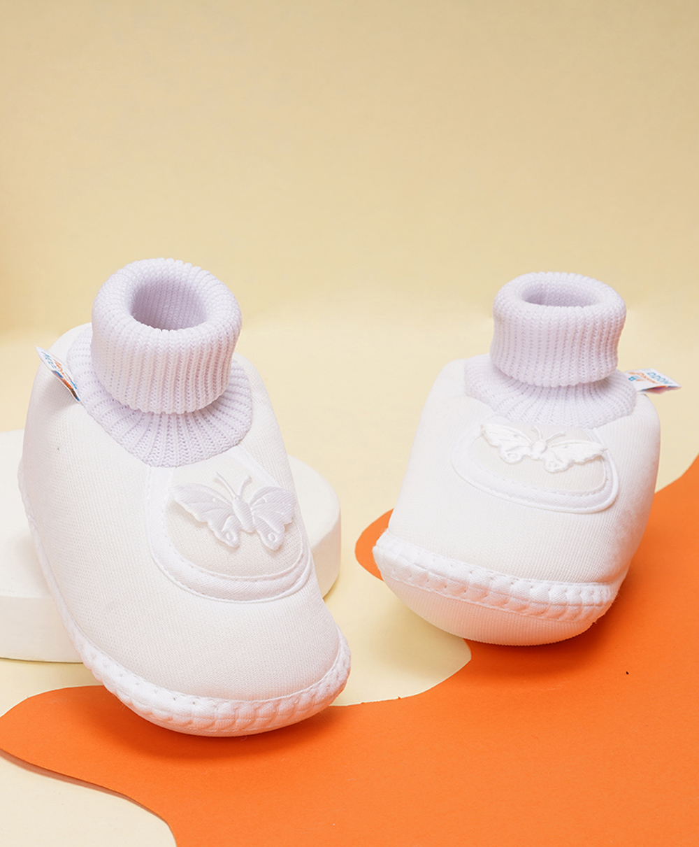 Neska Moda Butterfly Applique & Frill Detailed Booties - White-picture-32