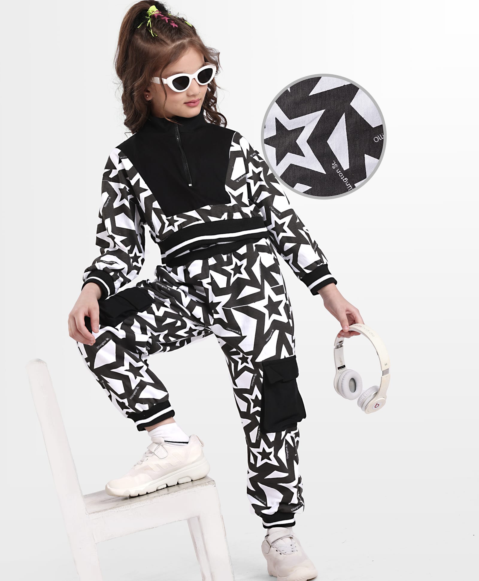 OLLINGTON ST. 100% Cotton Full Sleeves Star Printed Bomber Jacket & Joggers Set - Black-image-3