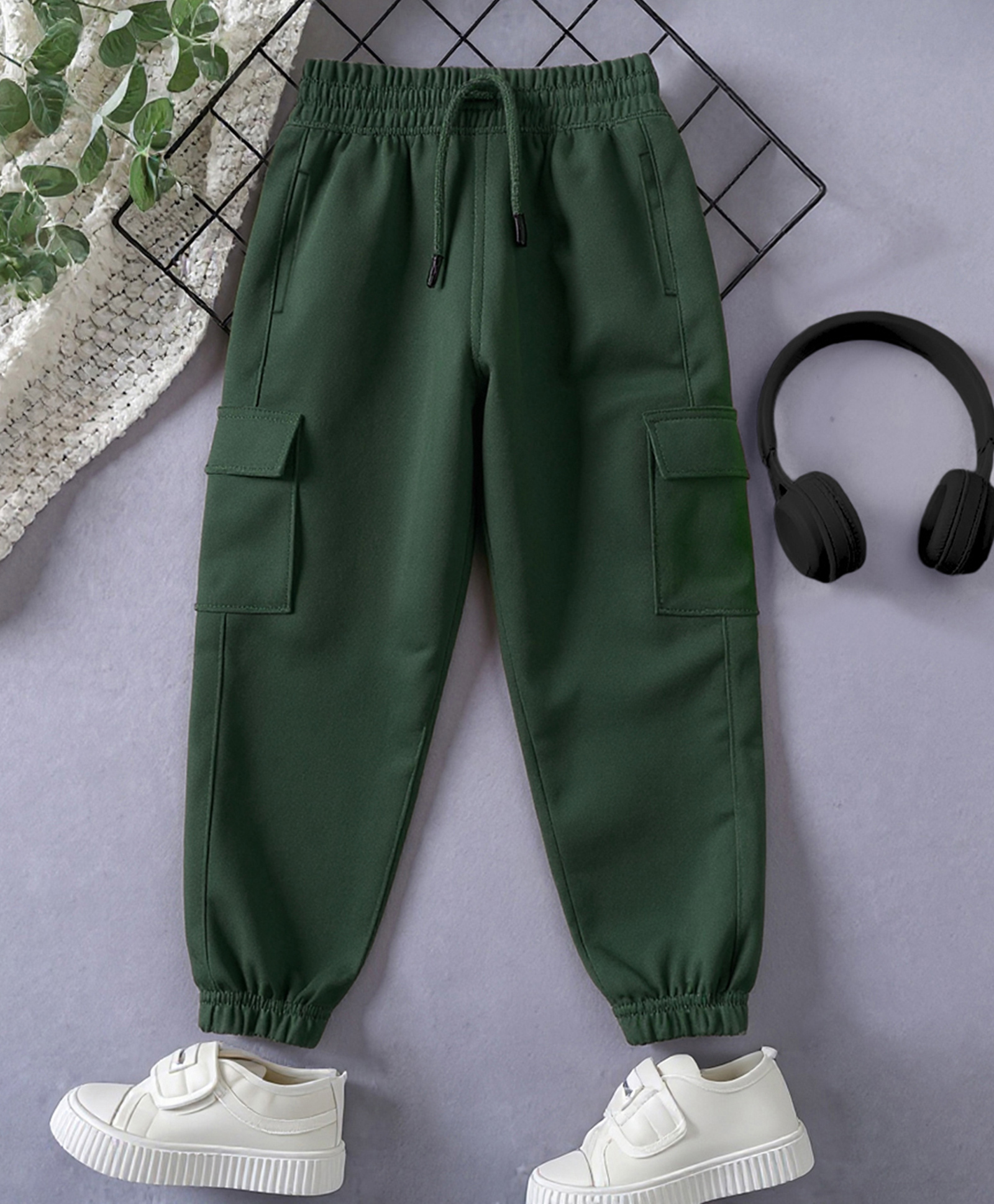 Trampoline Terry Knit Solid Cargo Joggers - Green-picture-17