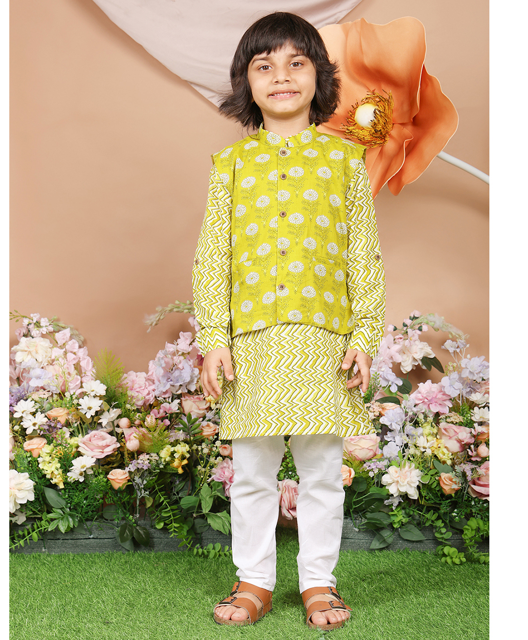 LIL PITAARA Pure Cotton Woven Full Sleeves Chevron Printed Kurta & Pyjama With Jacket Set - Green-picture-11