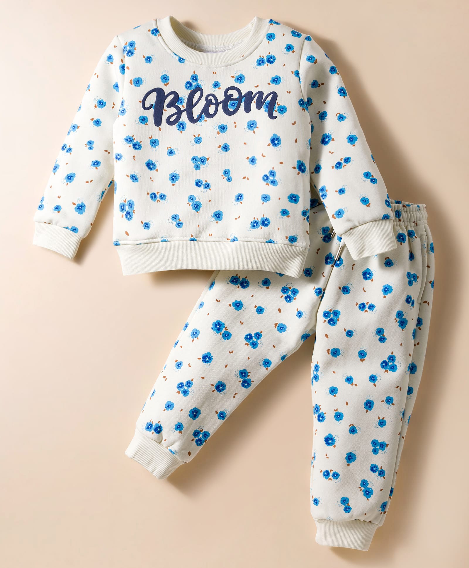 Smarty Girls Fleece Knit Full Sleeves Winter Wear Suit Set With Floral Print - White-picture-13