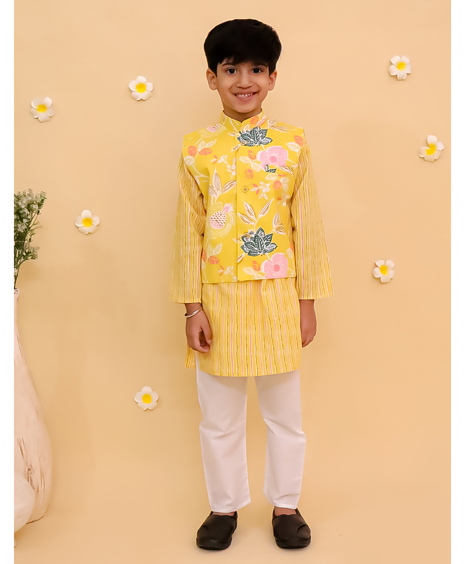 The Mom Store Cotton Knit Full Sleeves Kurta & Pyjama With Floral Printed Jacket Set - Multi Colour-image-24