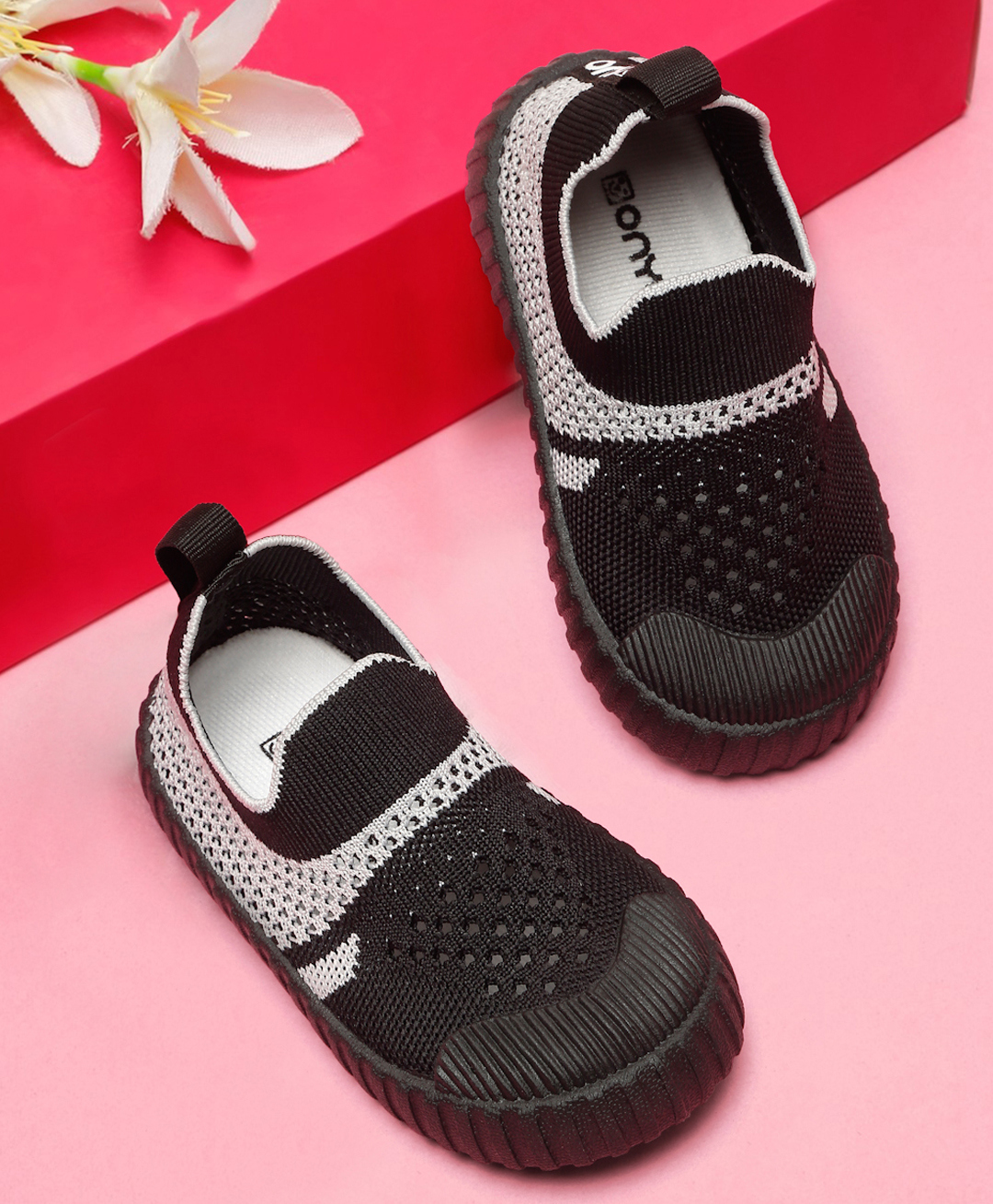 ONYC Mesh Detailed Colour Blocked Designed Slip On Shoes - Black-image-40