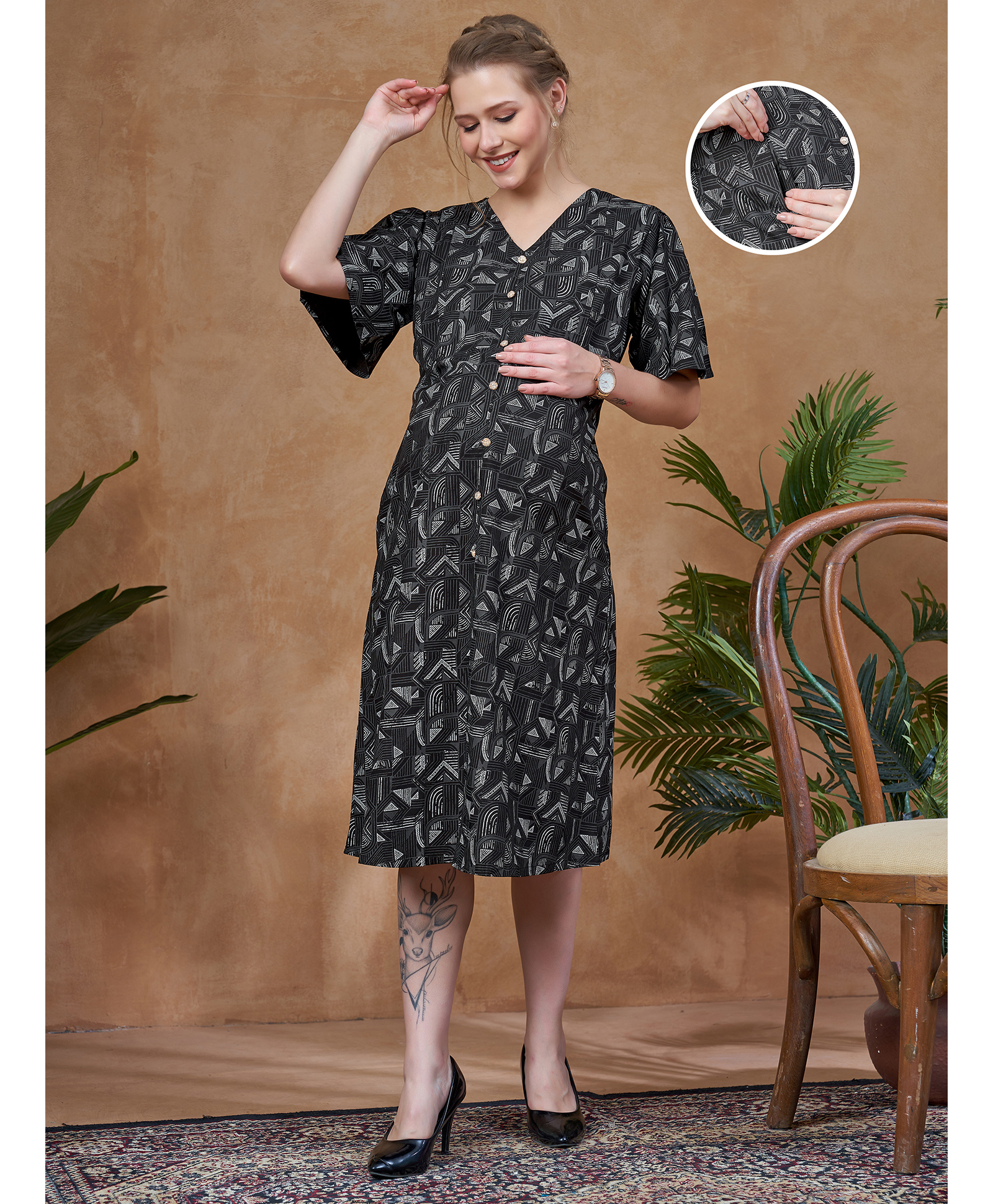 Lovely Mom's Cotton Woven Half Sleeves Geometrical Printed Maternity Dress With Side Zipper Nursing Access - Black-image-37