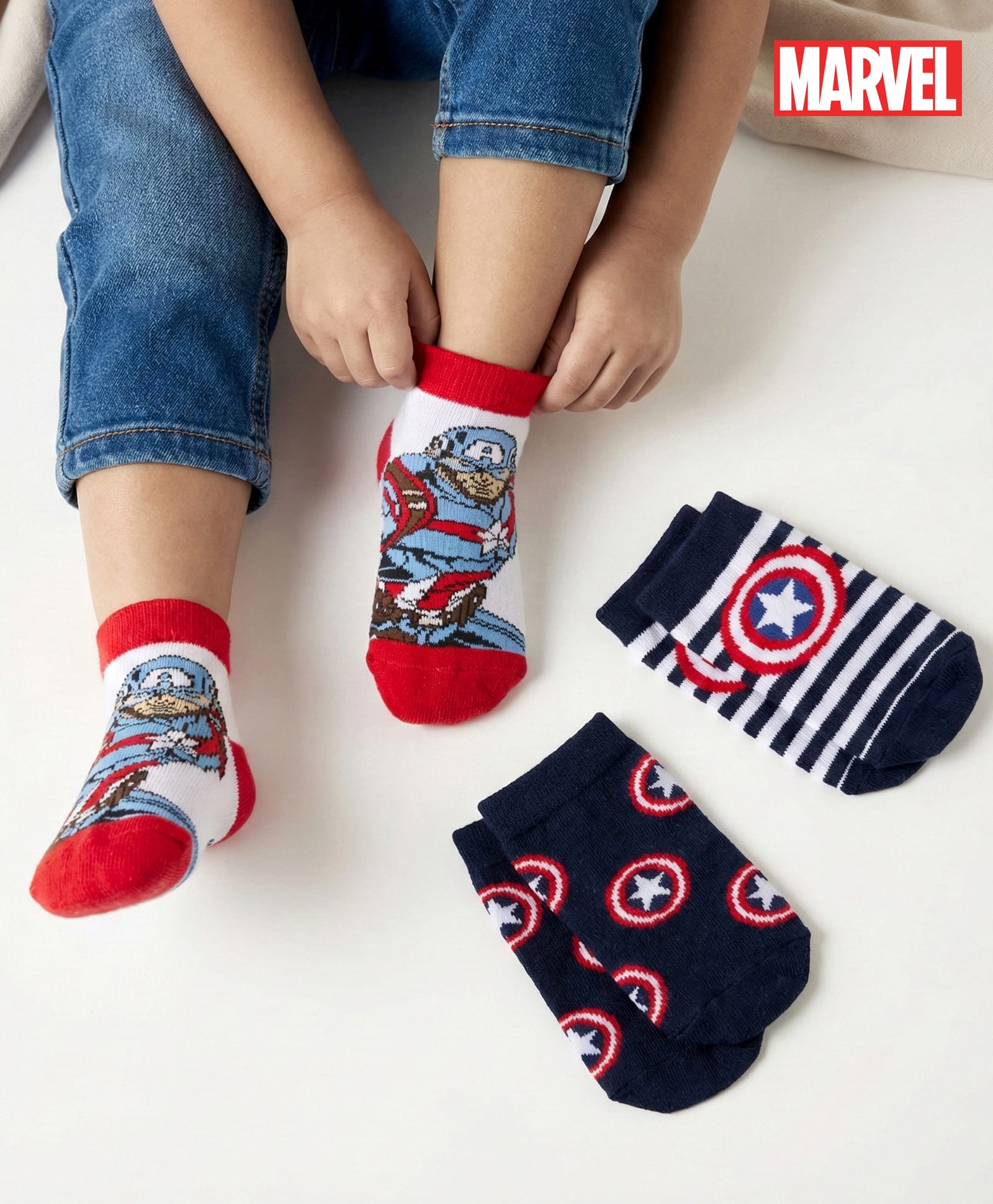 Cute Walk by Babyhug Marvel Knitted Ankle Length Anit Bacterial Socks With Captain America Graphics Pack Of 3 - Navy Blue & Red-picture-24