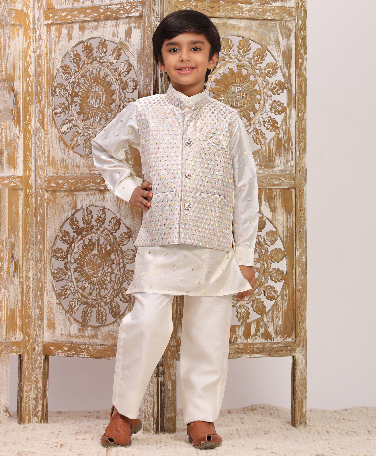 P-MARK Silk Woven Full Sleeves Ethnic Embroidered Sequins Embellished Kurta & Pant With Coordinating Jacket Set - Cream-image-49