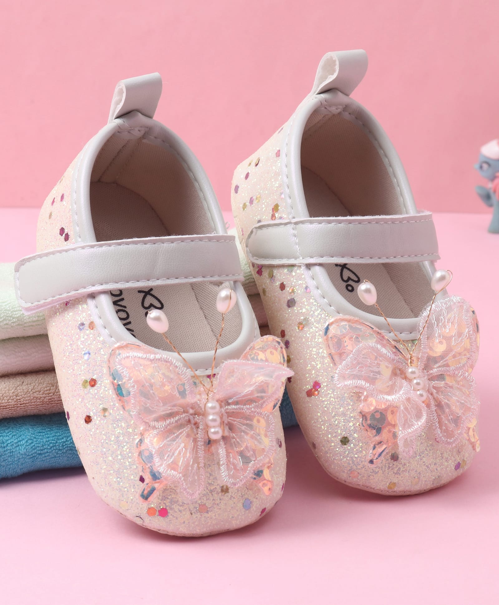 Babyoye Velcro Closure Booties with Butterfly Applique & Glitter Detailing - Golden-image-10