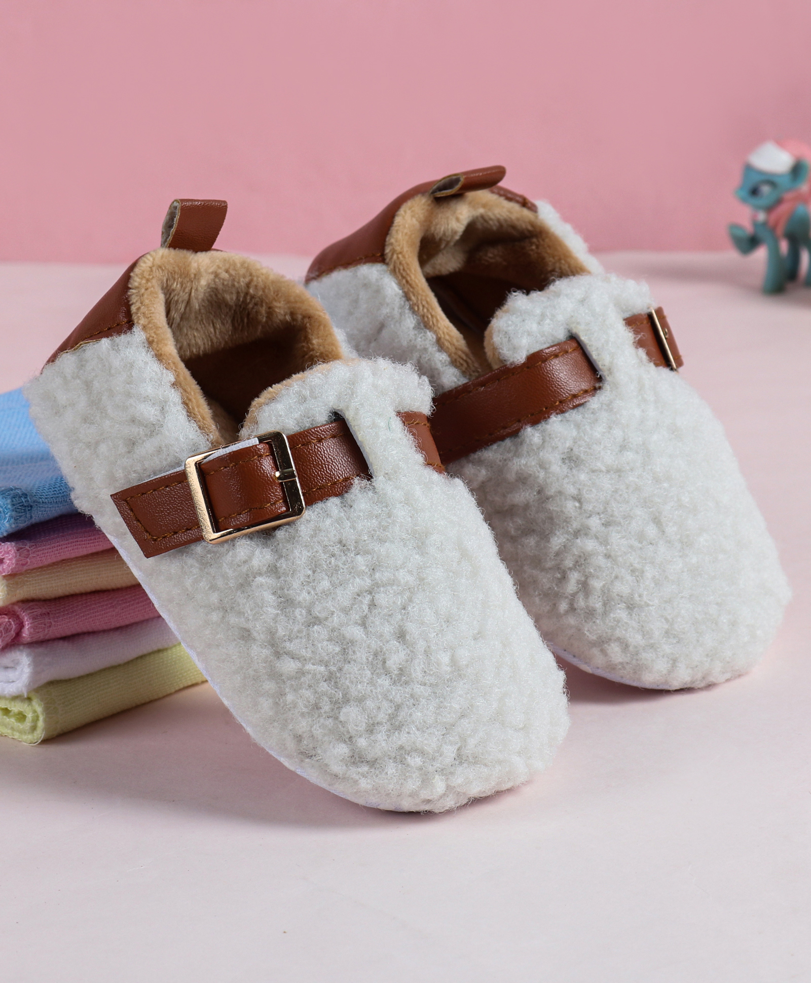 Babyoye Buckle Closure Solid Booties - White-image-31