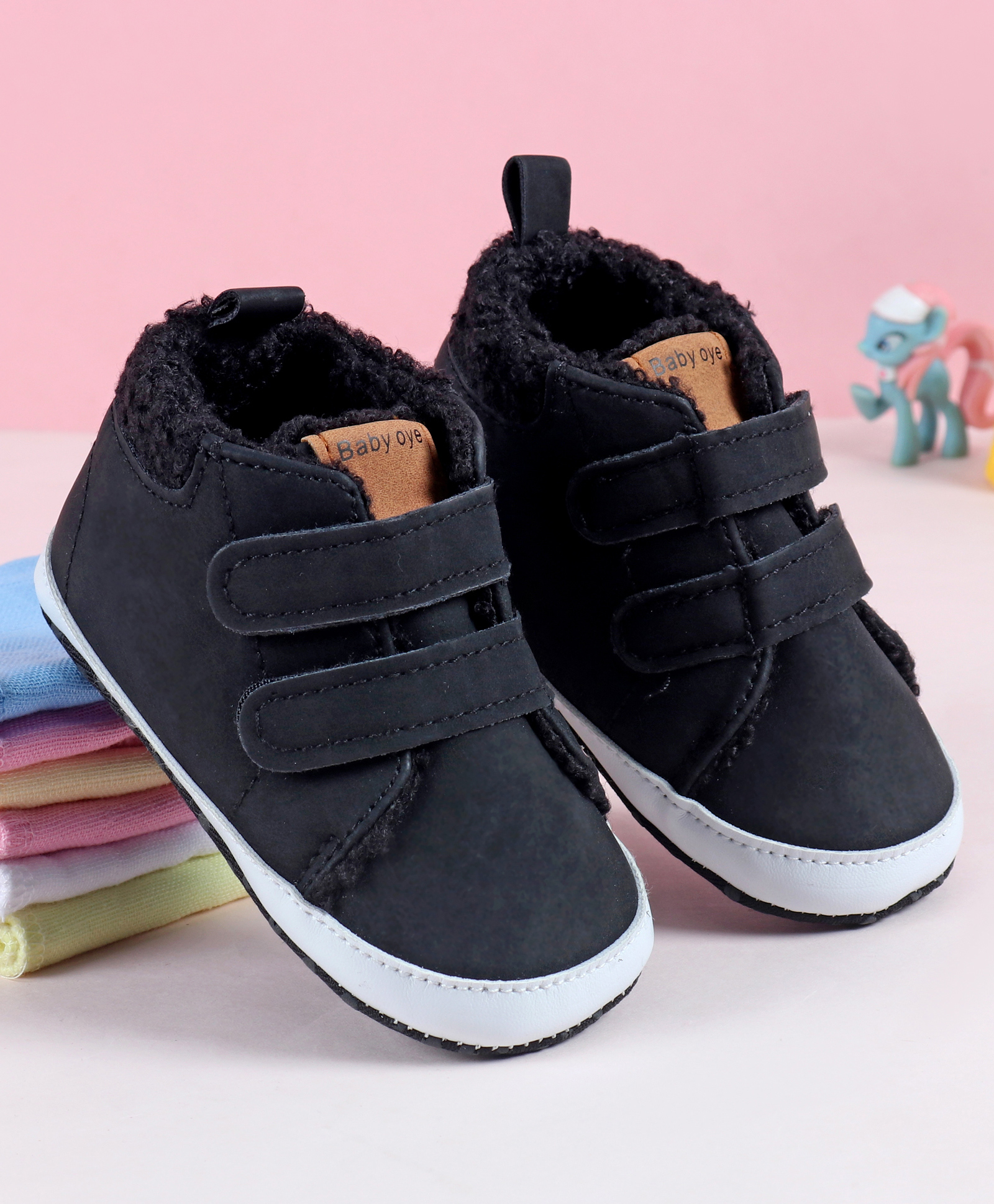 Babyoye Velcro Closure Solid Booties - Black-image-40