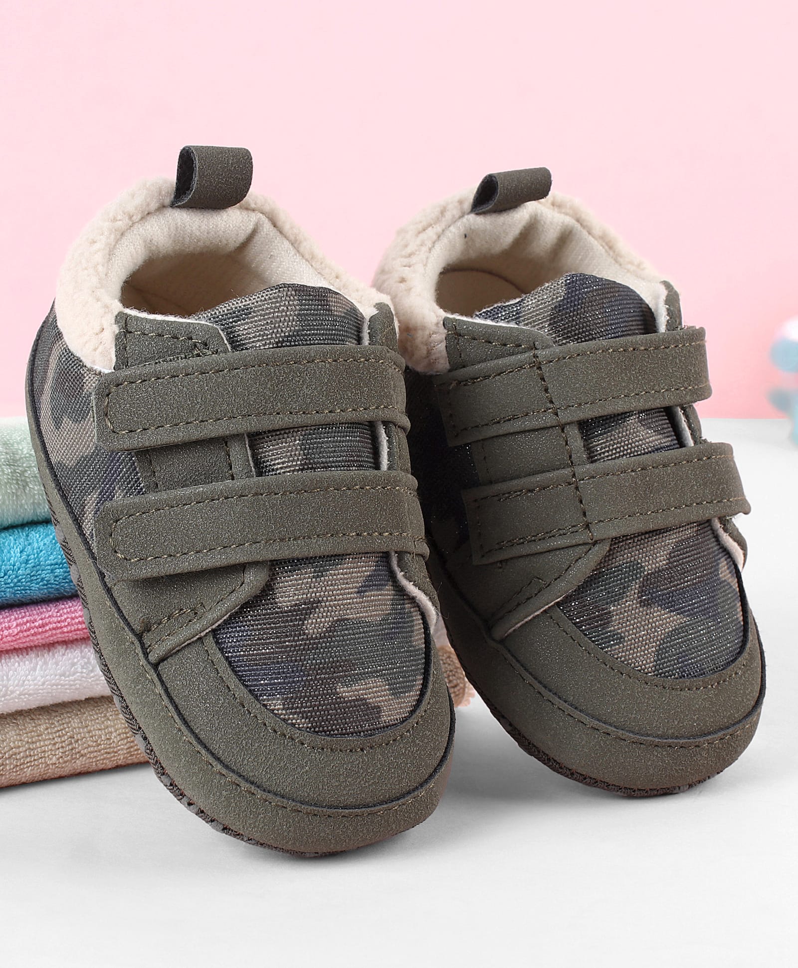 Babyoye Velcro Closure Booties With Camouflage Print - Green-picture-24