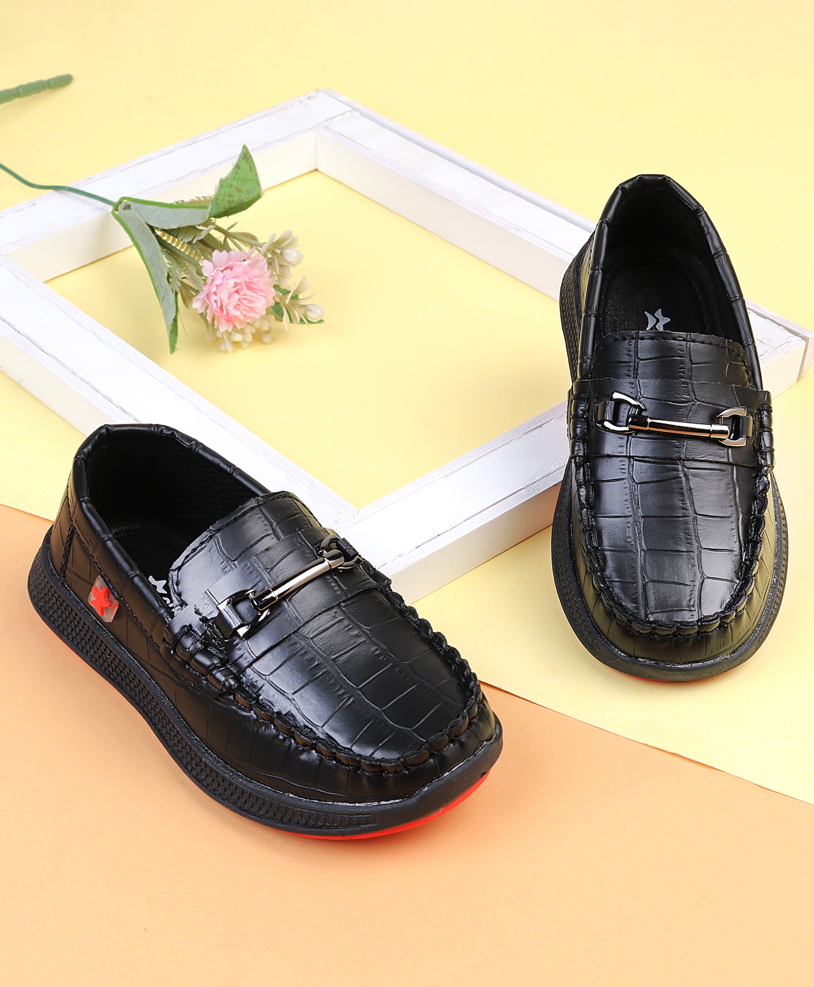 Cute Walk by Babyhug Slip On Solid Loafers - Black-picture-22
