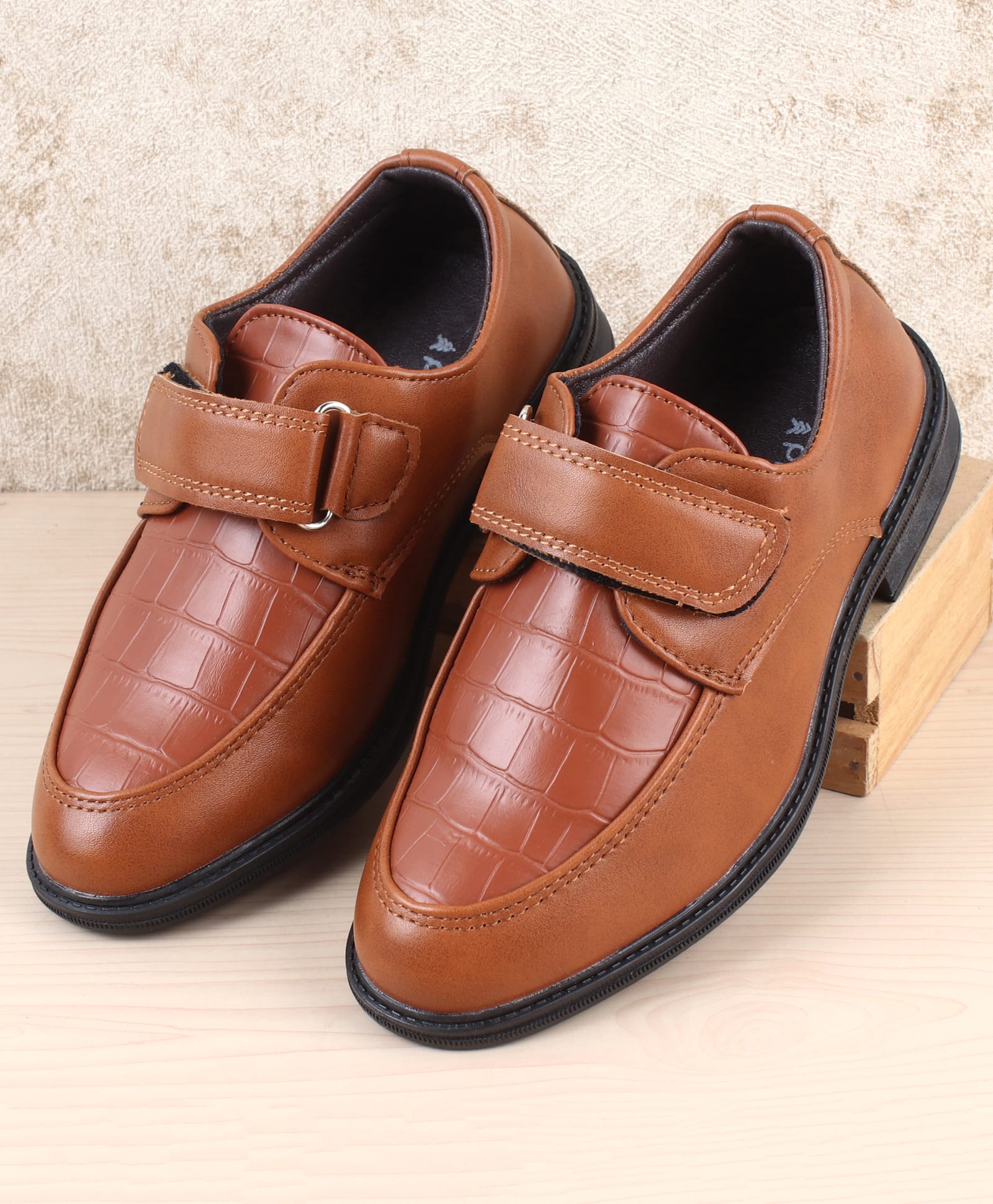 Pine Kids Velcro Closure Solid Oxfords - Brown
