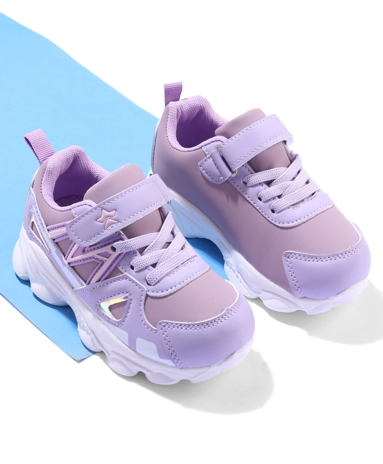 Cute Walk by Babyhug Sneaker Shoes With Velcro Closure - Purple-picture-20