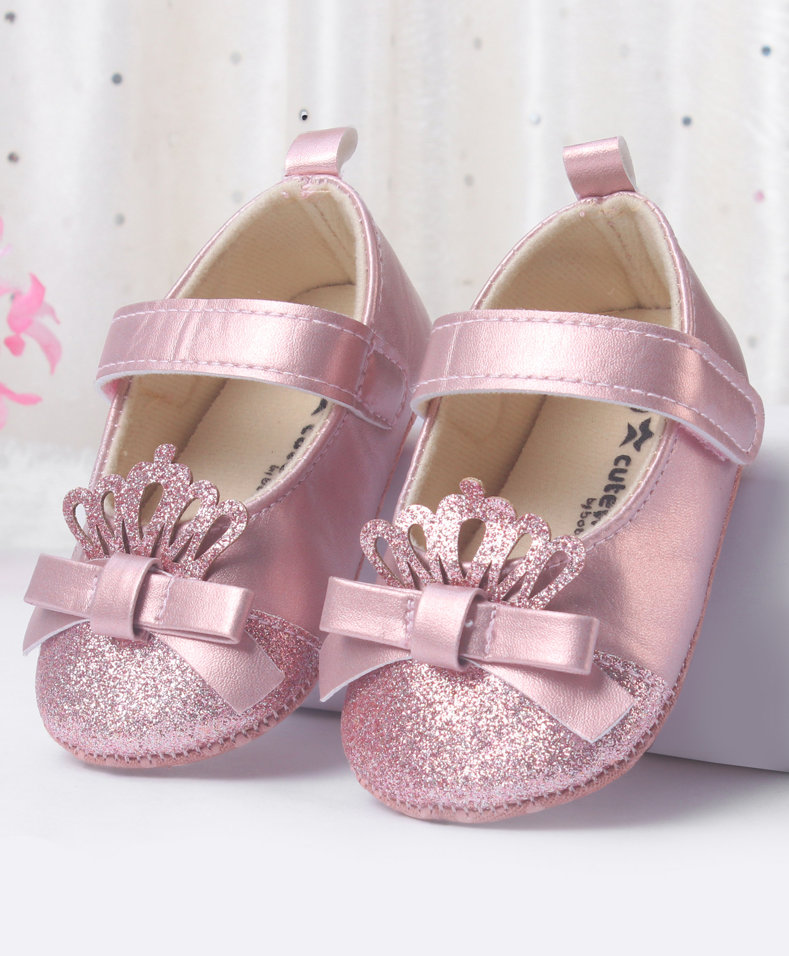Cute Walk by Babyhug Velcro Closure Booties with Shimmer Floral Applique - Pink-image-4