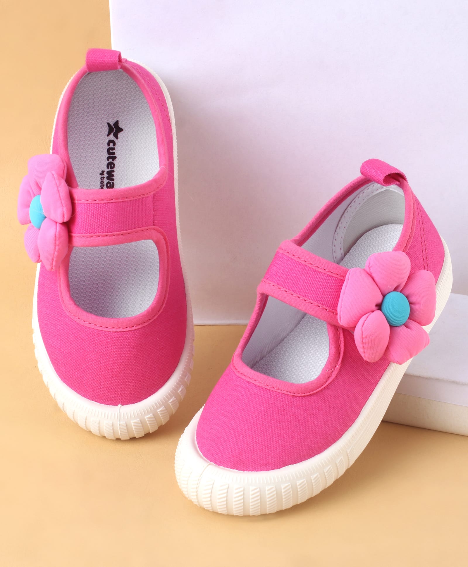 Cute Walk by Babyhug Casual Shoes with Velcro Closure & Floral Applique - Fuchsia-image-24