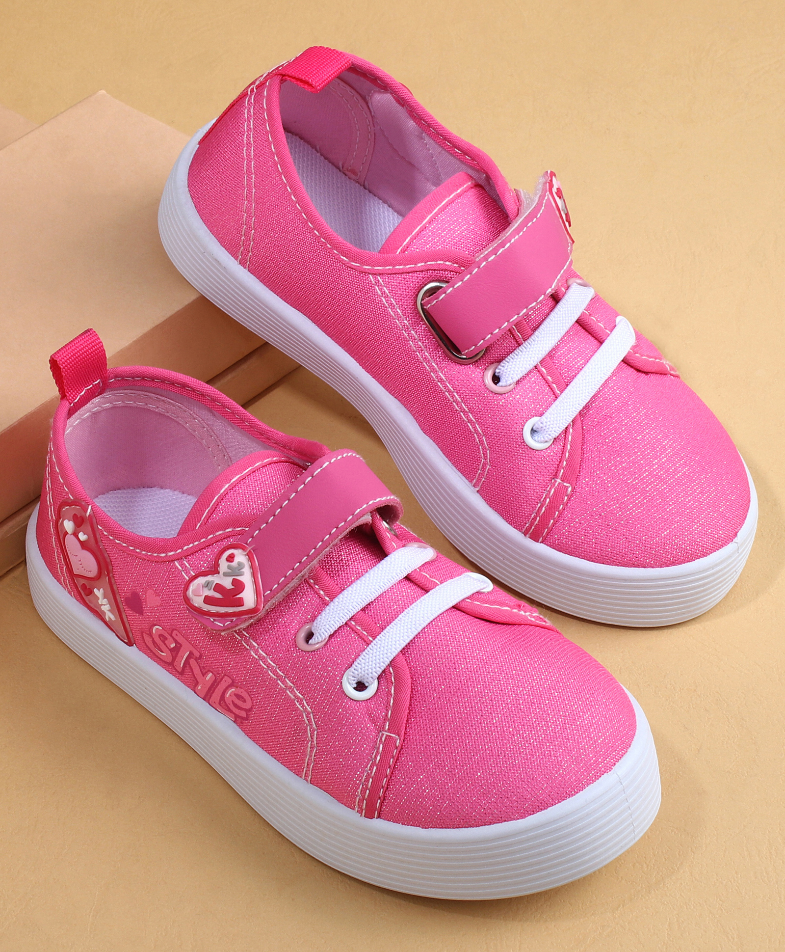 Cute Walk by Babyhug Casual Shoes with Heart Applique & Velcro Closure - Fuchsia-image-20