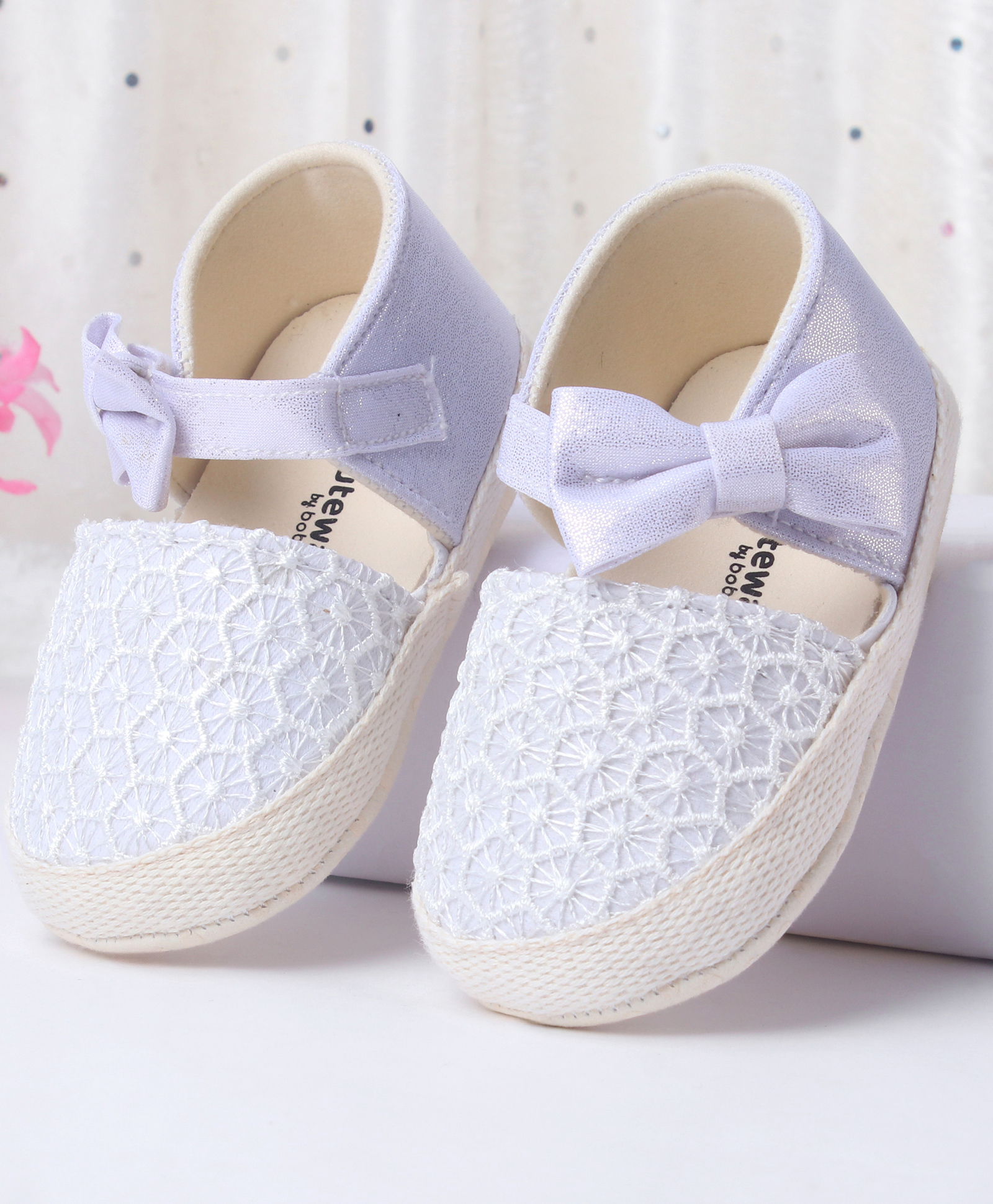 Cute Walk by Babyhug Booties With Bow Applique - White-picture-27